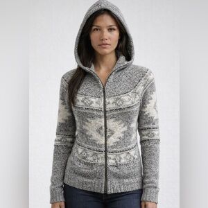 Bethany Mota knitted Sweater